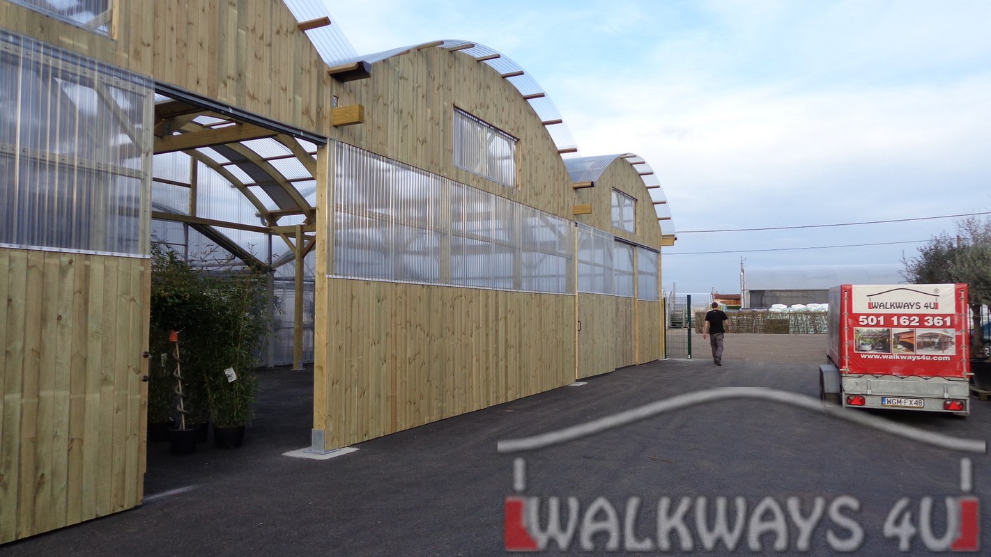 Hale budynki i zabudowa z drewna klejonego, zadaszenia tarasy i konstrukcje WALKWAYS4U