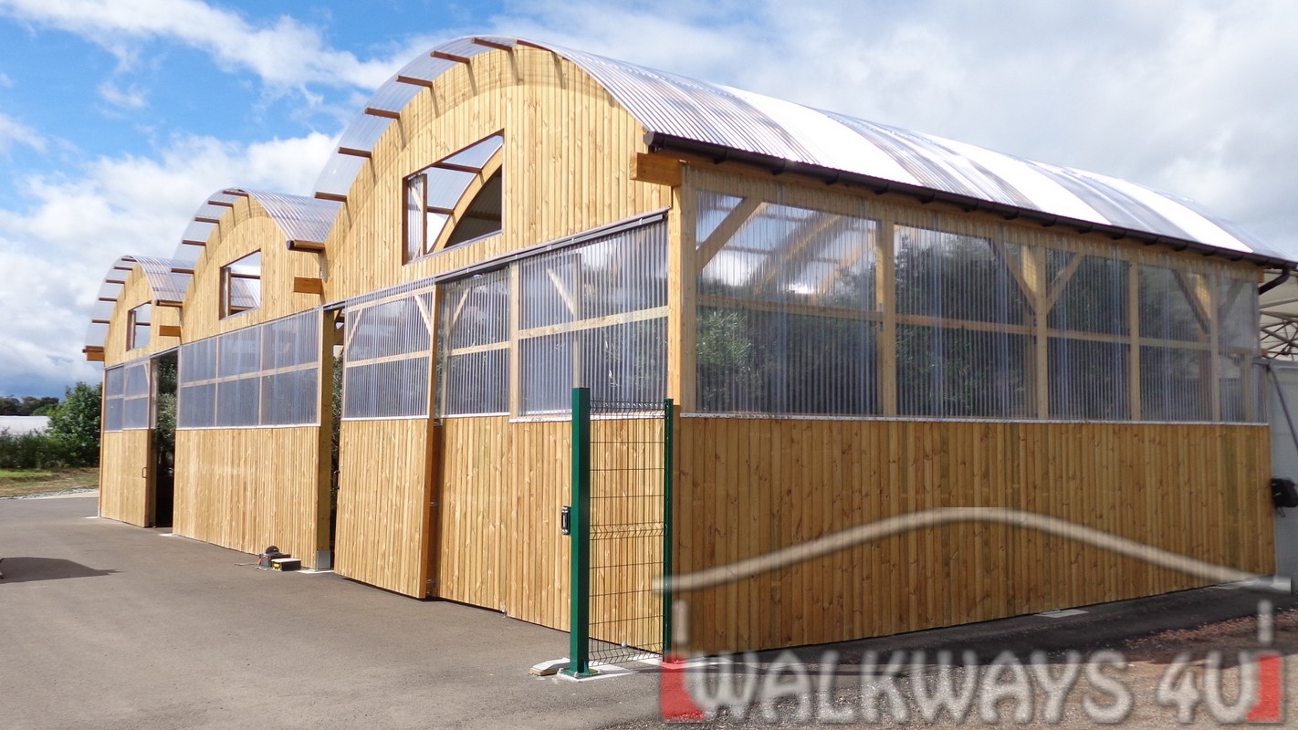 Hale budynki i zabudowa z drewna klejonego, zadaszenia tarasy i konstrukcje WALKWAYS4U
