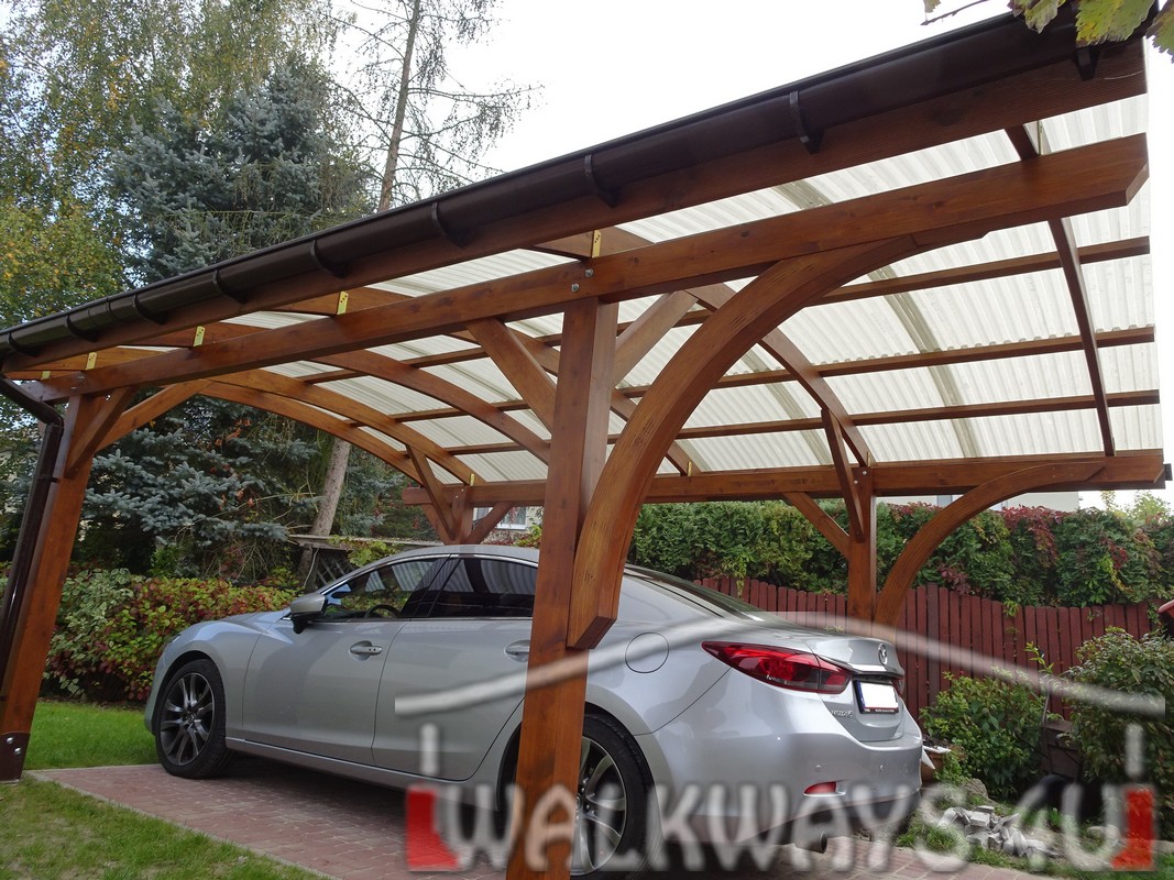 Abris pour voitures construction en bois lamelle colle toiture polycarbonate